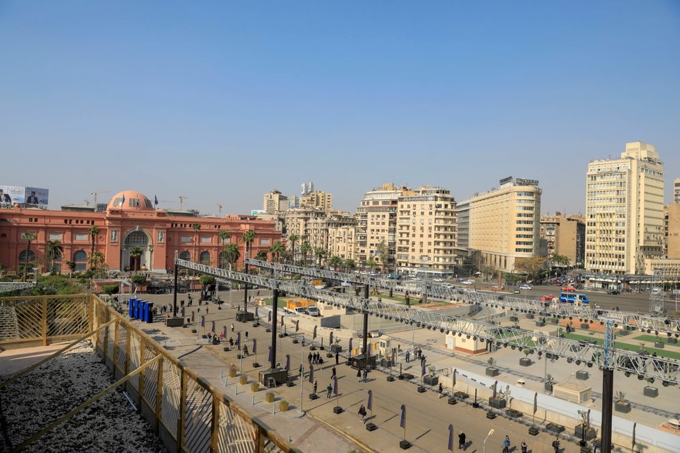 Egypt: Káhirou projede oslavné vezoucí 22 mumií