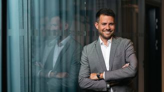 Za starý byt lidé často platí nesmysl. Ceny novostaveb mají svou logiku, říká zakladatel Fidurocku Hauerland Za starý byt lidé často platí nesmysl. Ceny novostaveb mají svou logiku, říká zakladatel Fidurocku Hauerland