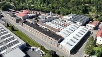 Stoletá rodinná firma roste mezi největší hráče českého autolandu. Těží ze Škody, Rohlíku i z elektromobilů Stoletá rodinná firma roste mezi největší hráče českého autolandu. Těží ze Škody, Rohlíku i z elektromobilů