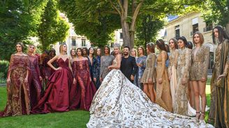 Trendy z přehlídek haute couture: Osmdesátky, peří a Dior proti všem!