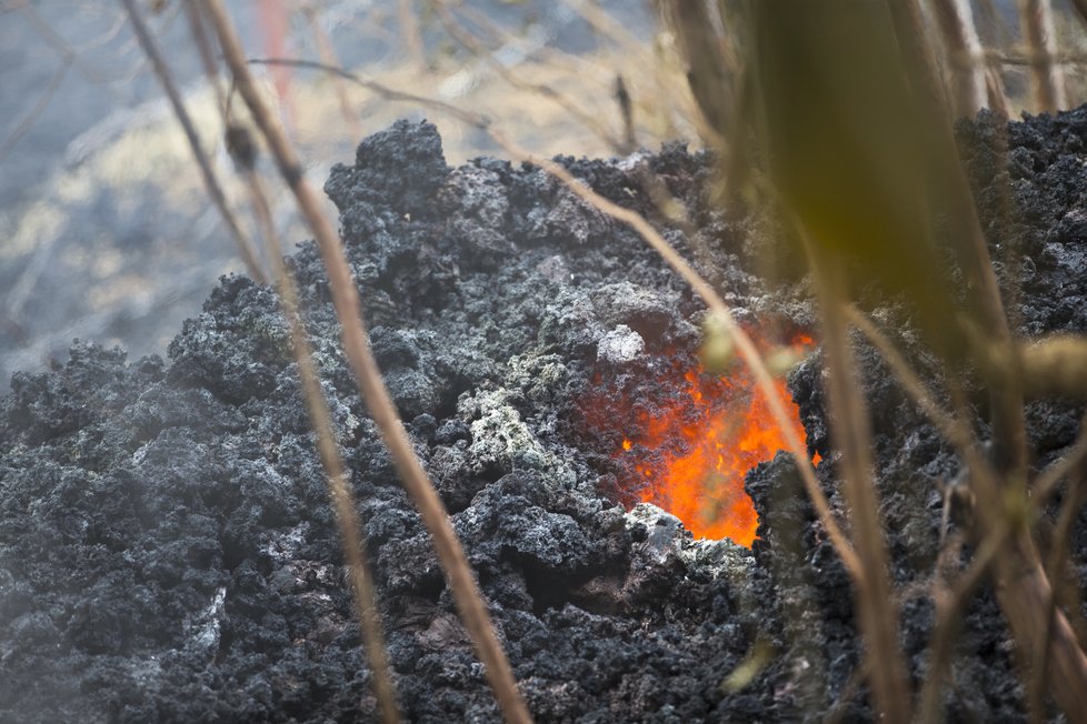 Řádění havajské sopky pokračuje, láva se vylila do obydlené oblasti (7.05.2018).