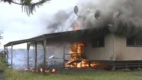 Poté co k domu dorazila láva, trvalo jen 45 minut, než ho pohltily plameny.