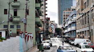 Kubu pohánějí příspěvky ze zahraničí