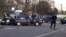 V Plzni se srazila celkem tři auta, jedno z nich bylo policejní.