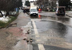 Praha trpěla na vodovodní havárie méně než loni. Přesto se pracovníci PVK měli co ohánět. (ilustrační foto)