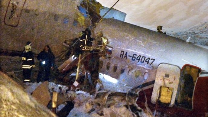 Poslední loňskou nehodou byla moskevská havárie letounu Tu-204 ruské společnosti Red Wings, který odstartoval za Pardubic (Foto Profimedia)