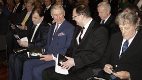 Premiér Nečas seděl s princem Charlesem v první řadě, stejně jako český velvyslanec v Londýně Michael Žantovský