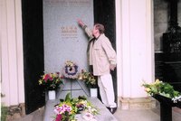 Václav Havel (†75): Bude pohřben vedle Olgy