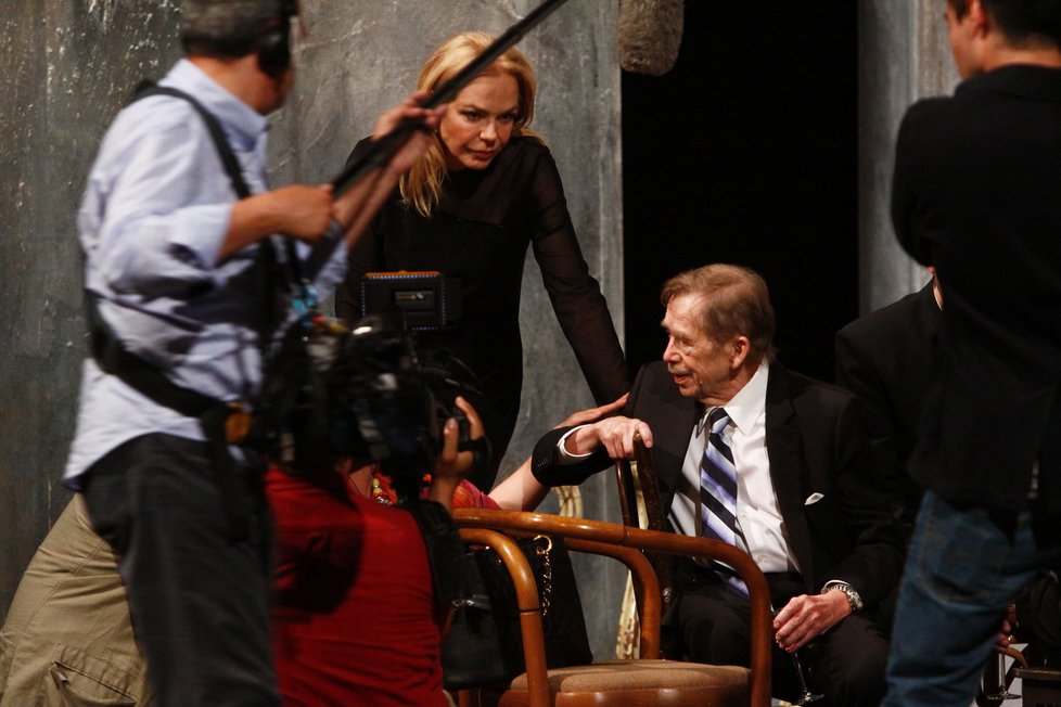 Havel na party poskytl rozhovor pro televizi