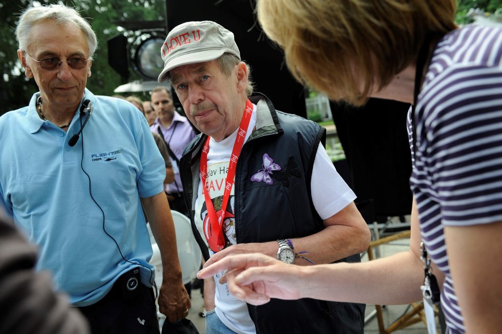 Václav Havel na natáčení filmu Odcházení