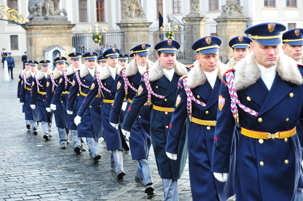 Hradní stráž se připravu na pohřeb Václava Havla