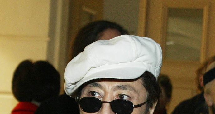 Yoko Ono přispěla na Havlovu počest