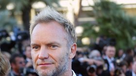 I Sting byl jedním z hudebníků, kdo na tapiserii přispěli