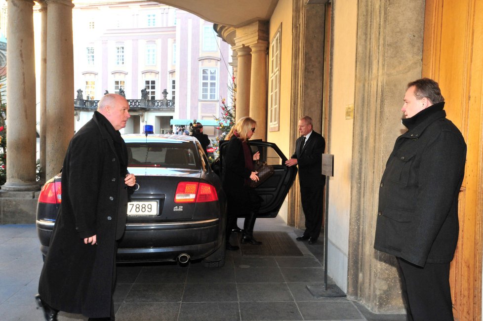 Dagmar Havlová na Pražském hradě domlouvá podrobnosti manželova pohřbu