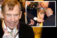 Havel sotva chodil, ale slavil až do půlnoci