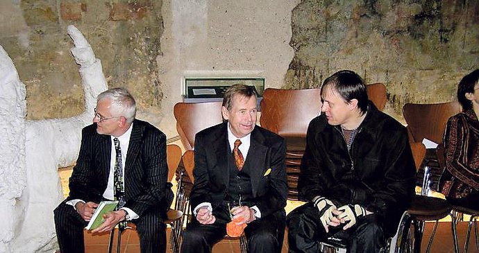 S Václavem Havlem se Josef Fučík setkal na oslavě jeho 70. narozenin