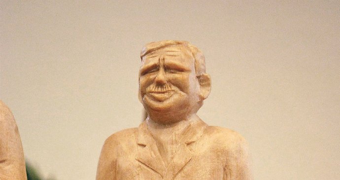 Figurka Václava Havla se v Třešti těší velké pozornosti