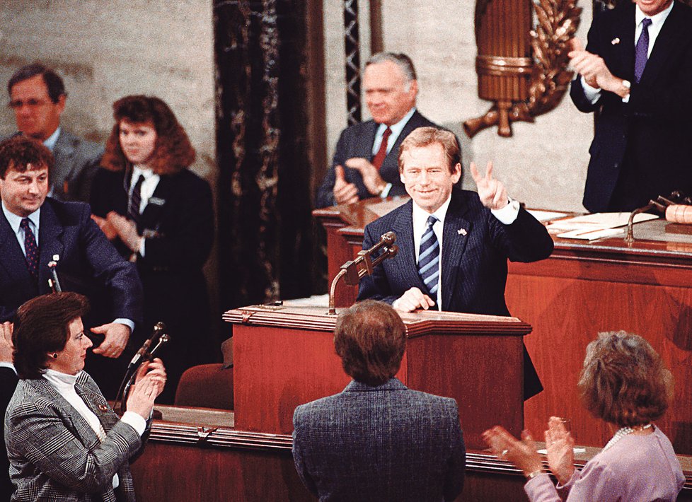 Havel v USA v roce 1990 mluvil česky