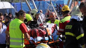 V Havířově spadl kolotoč s dětmi. Zranilo se 14 lidí.