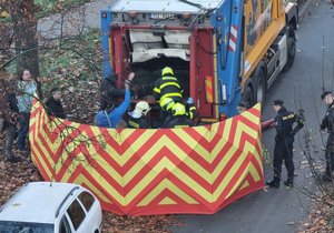 Žena v Havířově zemřela krutou smrtí: Slisovala ji popelářský vůz.