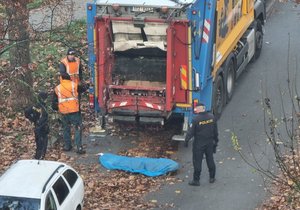 Žena v Havířově zemřela krutou smrtí: Slisovala ji popelářský vůz.