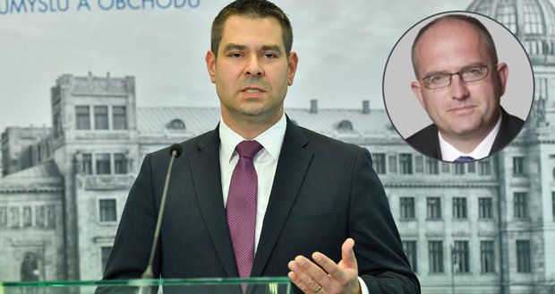 Romy přirovnal k medúzám. Náměstek ministra přijde kvůli Facebooku o prémie