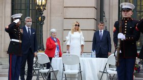 Oslavy 244. výročí Dne nezávislosti USA: Karel Havlíček, Karen Ruyle, Monika Babišová a Andrej Babiš (30. 6. 2020)