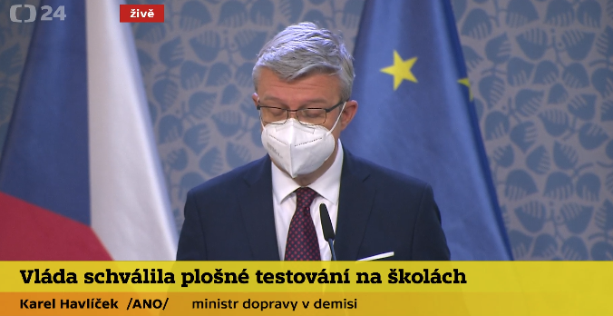 Dosluhující ministr dopravy, průmyslu a obchodu Karel Havlíček (za ANO) na tiskové konferenci po jednání vlády (19.11.2021)