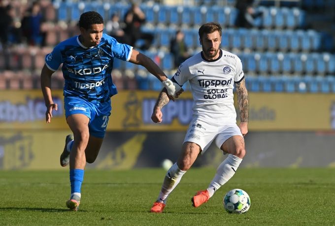 Slovácko (sa) nenudí! „Bolka“ odpadla, ale má bod. Infarktový zápas, ulevil si Majer Slovácko (sa) nenudí! „Bolka“ odpadla, ale má bod. Infarktový zápas, ulevil si Majer