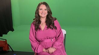 Láska se koupit nedá, příležitost k ní ano, Evropská dohazovačka, která místo pohádek nabízí sebereflexi Láska se koupit nedá, příležitost k ní ano, Evropská dohazovačka, která místo pohádek nabízí sebereflexi