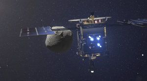 Vesmírná přestřelka: Asteroid Ryugu pod palbou sondy Hajabusa 2