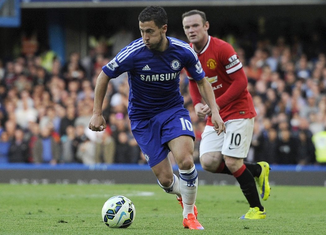 Záložník Chelsea Eden Hazard rozhodl duel s Manchesterem United
