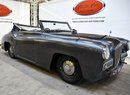 Tento Healey Sportsmobile z roku 1949 byl v nizozemské aukční síni prodán za částku odpovídající ceně dobře vybavené nové Octavie.