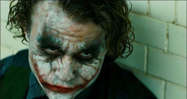 Heath Ledger jako Joker ve filmu Temný rytíř