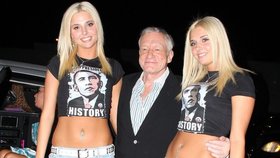 Karissa a Kristina Shannonovy a Hugh Hefner. Dvojčata by se k němu ráda vrátila.