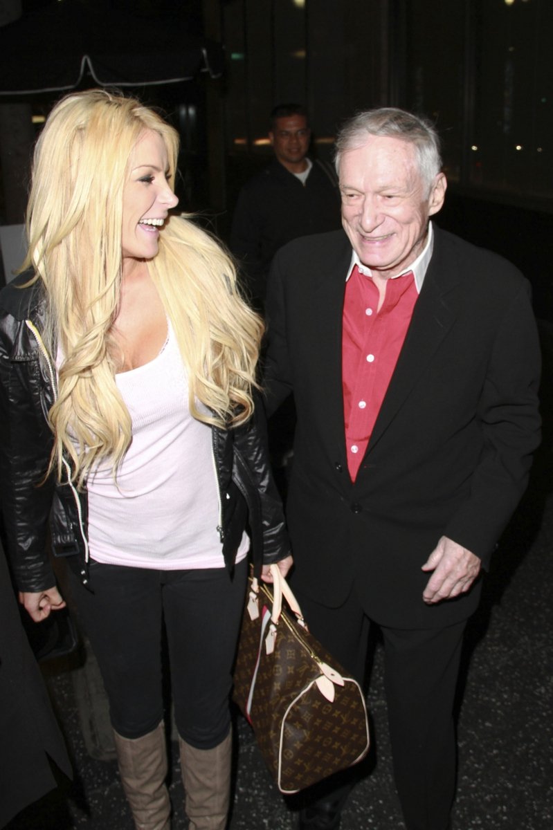 Hefner v doprovodu Crystal Harris