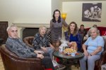 Heidi Janků si do svého pořadu pozvala seniory z domova důchodců