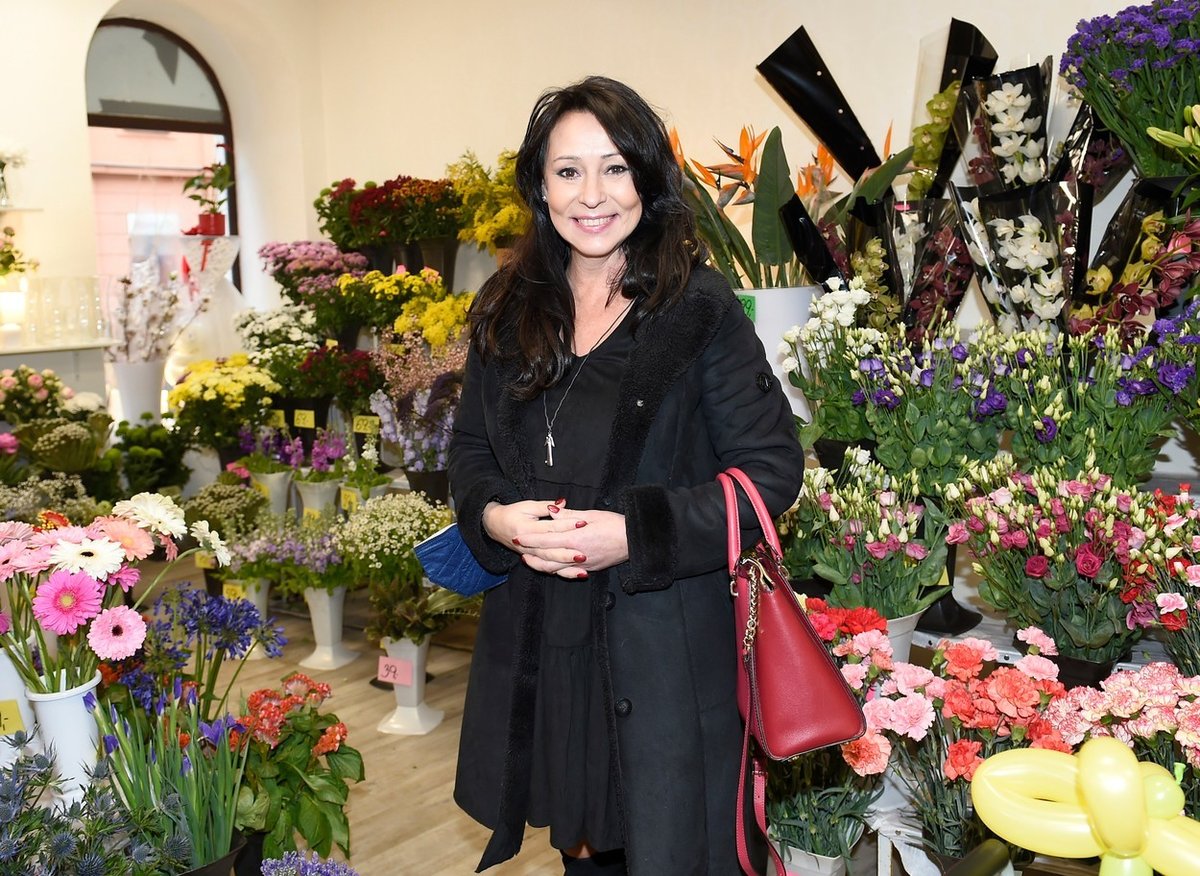 Heidi Janků přestřihovala pásku při otevření obchodu s květinami Nej kytky