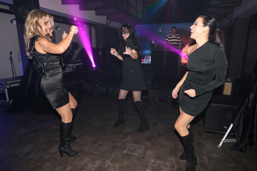 Heidi Janků tančí s Petrou Černockou
