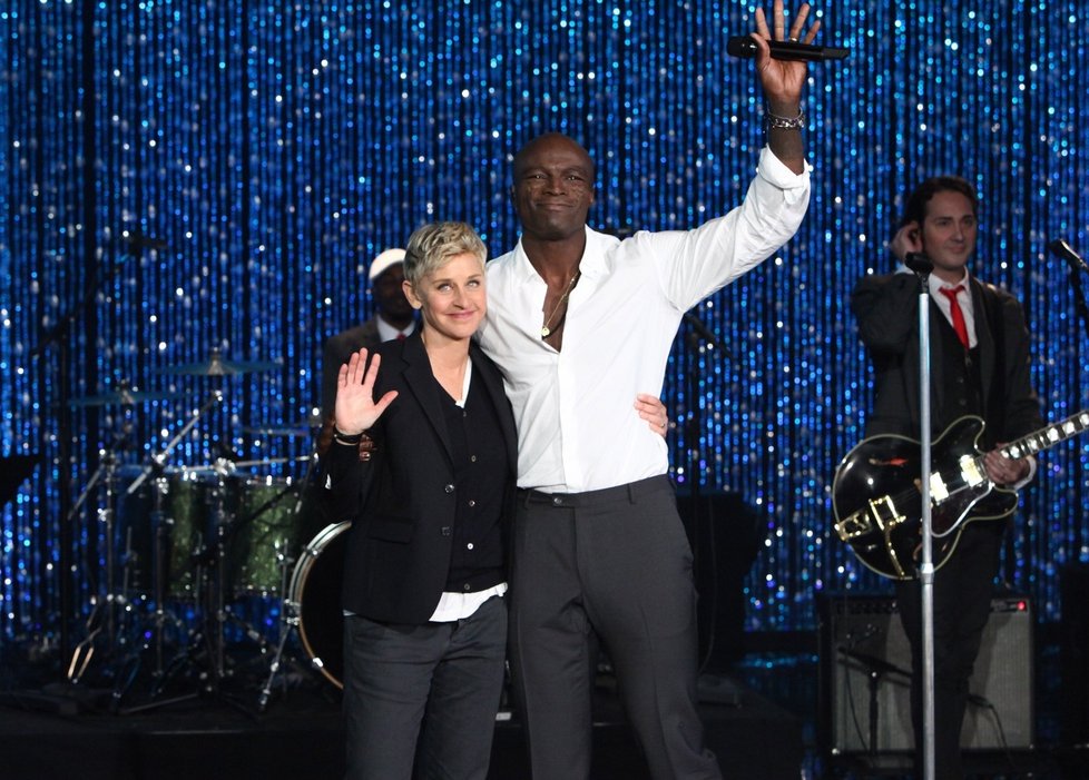 Seal se svou hostitelkou, moderátorkou Ellen DeGeneres