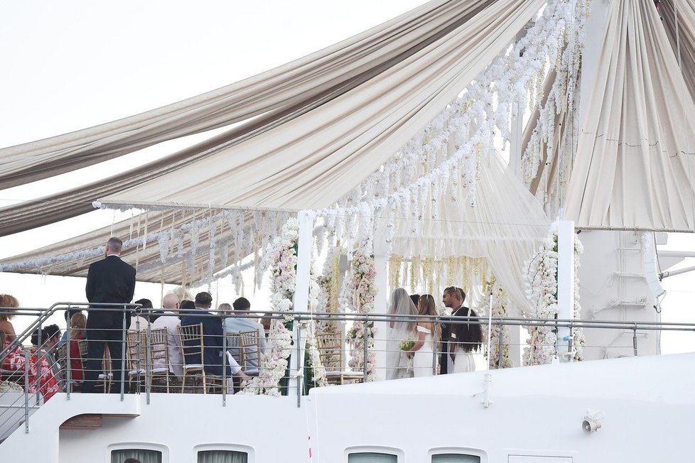 Heidi Klumová se vdala za hvězdu Tokio Hotel při pompézním večírku: Veselka na jachtě, kde se vdávala Grace Kellyová i Jaqueline Kennedyová.