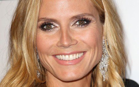 Heidi Klum si užívá na pláži!