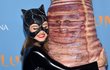 Tradiční halloweenská párty Heidi Klumové v roce 2022:  Heidi jako žížala s dcerou Leni v kostýmu Catwoman