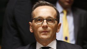 Německý ministr spravedlnosti Heiko Maas říká, že by členské země EU neměly být nucený k přijímaní migrantů.