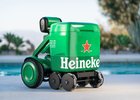 Heineken představil úžasné autonomní vozítko. Majiteli doveze vychlazené pivo 
