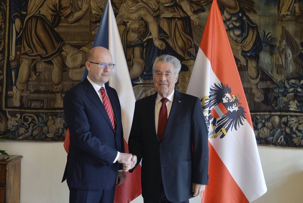 Rakouský prezident Heinz Fischer se v Praze sešel i s premiérem Sobotkou.