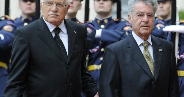 Václavu Klausovi se "povedlo" rakouského prezidenta pořádně naštvat...