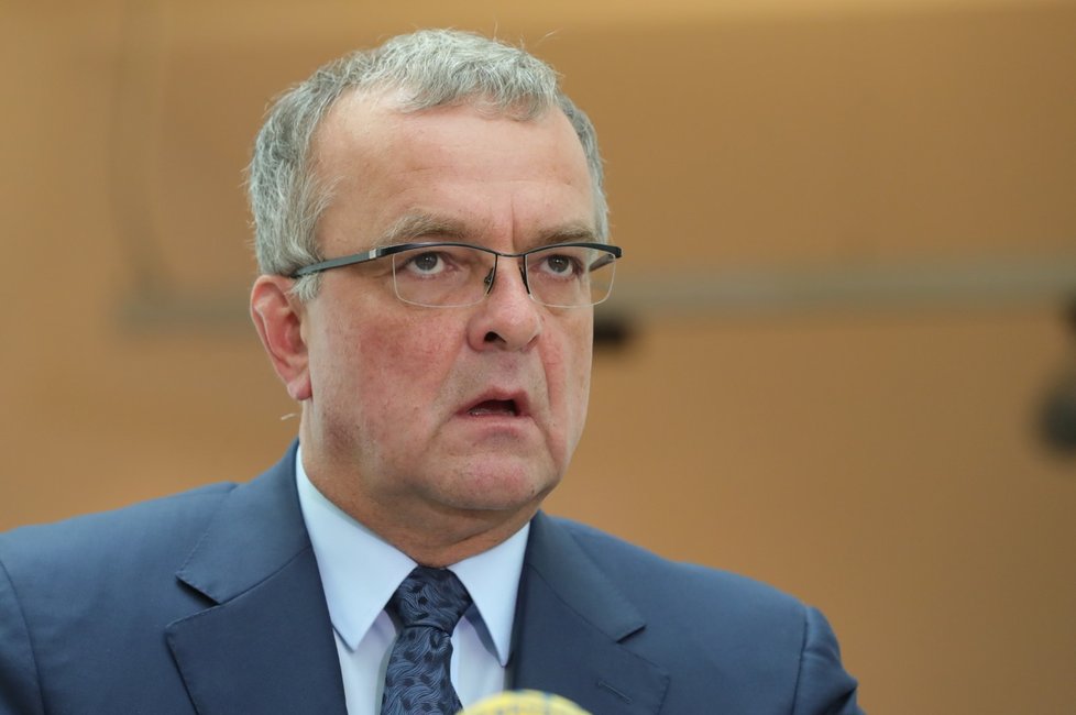 Miroslav Kalousek (TOP 09) požaduje od premiéra Andreje Babiše (ANO) za výroky omluvu, dožadoval se jí u soudu.