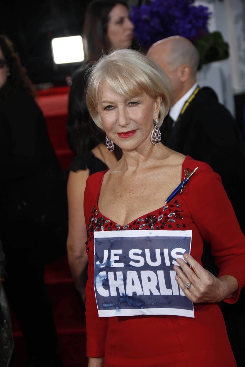 Na předávání Zlatých glóbů vyjádřila Helen Mirren svůj názor, že stojí za novináři zabitými při teroristickém útoku na týdeník Charlie Hebdo.