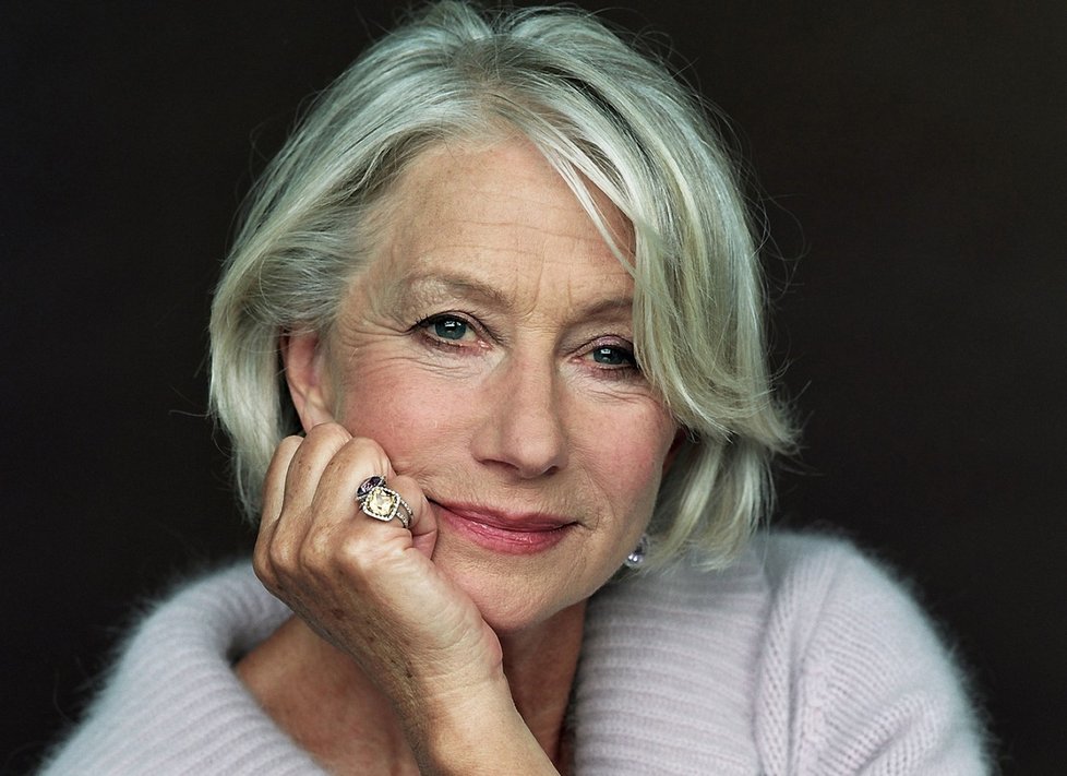 Helen Mirren se stala tváří kampaně L´Oréal a ve svých devětašedesáti letech fascinuje svojí krásou.